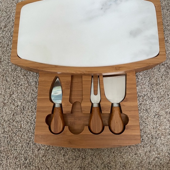Marble Cheese board with Knives - Picture 7 of 13